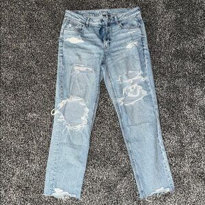 American Eagle Outfitters Strigid Light Blue Mom Jeans
